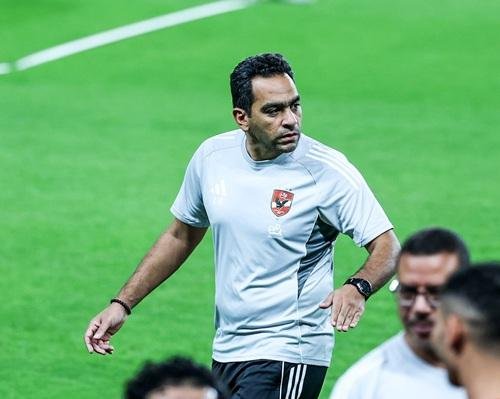 قبل إقالة توروب.. الأهلي يعلن رحيل عادل مصطفى عن الجهاز الفني