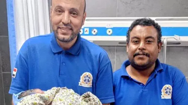 "الإسعاف": إنقاذ أم ومولودتها...