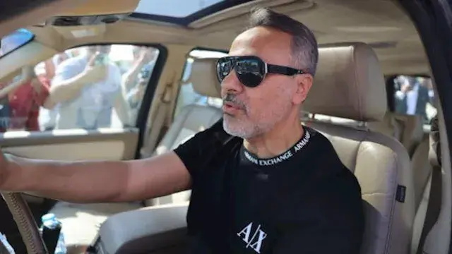 عبدالعزيز قنصوة يكلف الفنان إي...