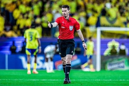 الأوزبكي إلجيز تانتاشيف حكما ل...