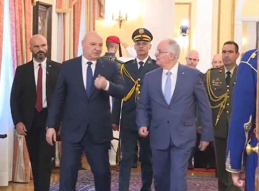 رئيس وزراء اليونان لـ عون: جيش...
