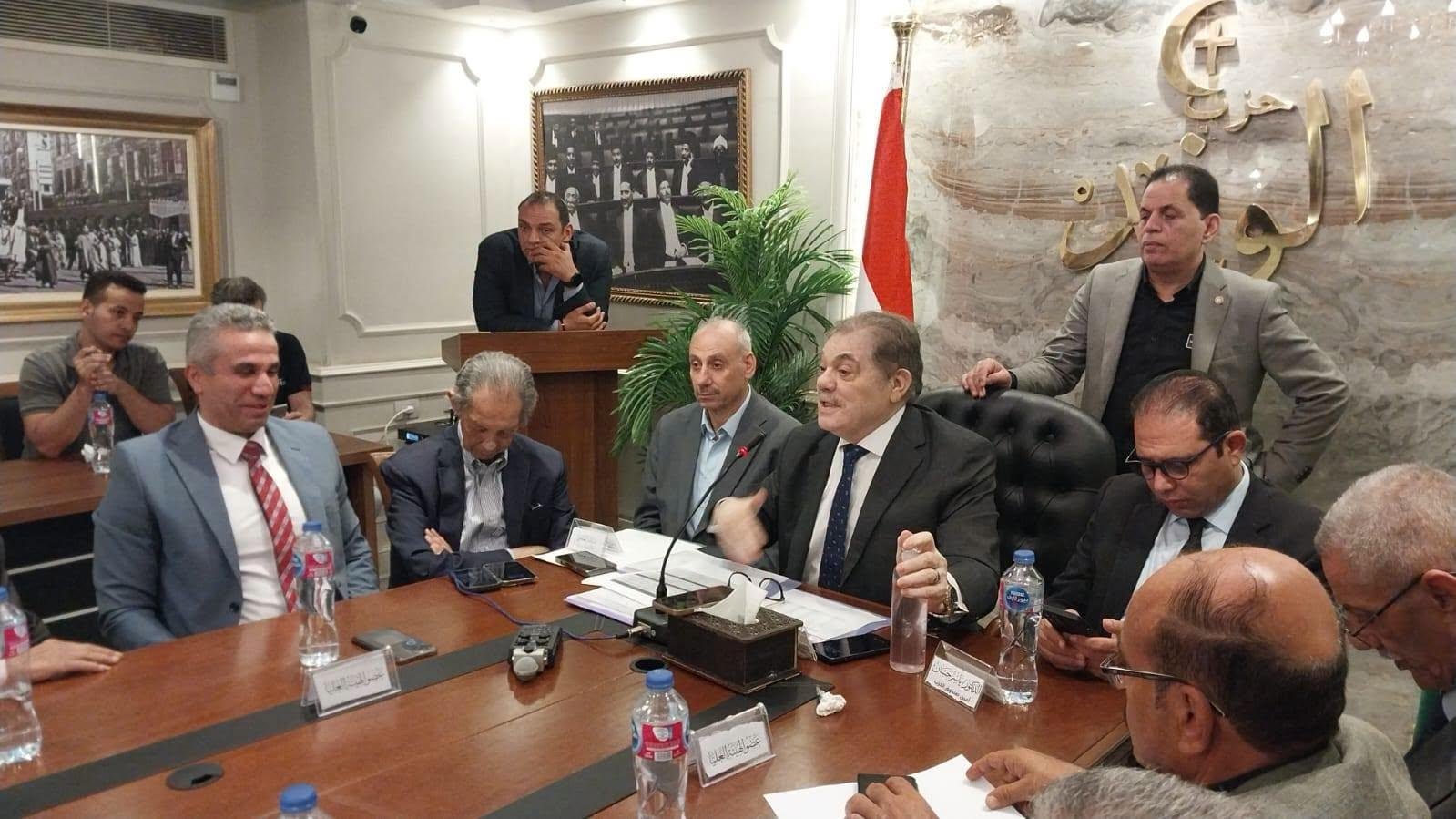 رئيس الوفد: إجراء انتخابات اله...