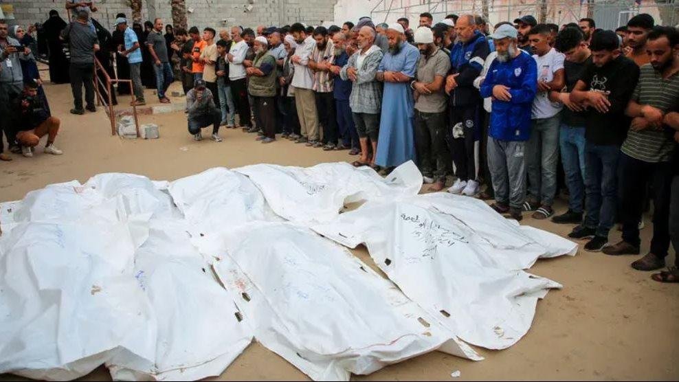 استشهاد فلسطينيين.. صحة غزة: الاحتلال يمرر القـ..تل بحجة وجود مسلحين بالمستشفيات