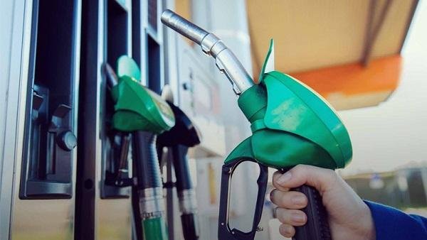 أسعار البنزين في إسرائيل تسجل مستوى قياسيا جديدا