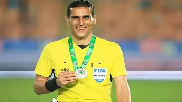 محمود ناجي حكمًا لمباراة الأهلي وانبي