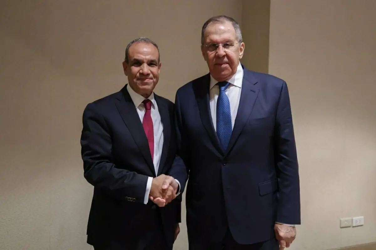 وزيرا خارجية مصر وروسيا يبحثان خطوات إنشاء مركز لوجيستى للحبوب والمواد البترولية فى مصر