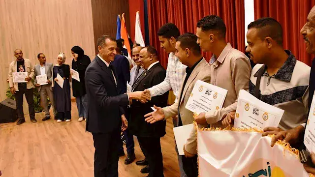 أنقذوا 7 أطفال أثناء الحريق.....