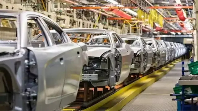 بحلول عام 2035.. تسريح 225 ألف موظف بقطاع السيارات في ألمانيا