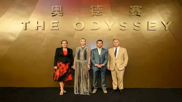 صور..فريق عمل "The Odyssey" يح...