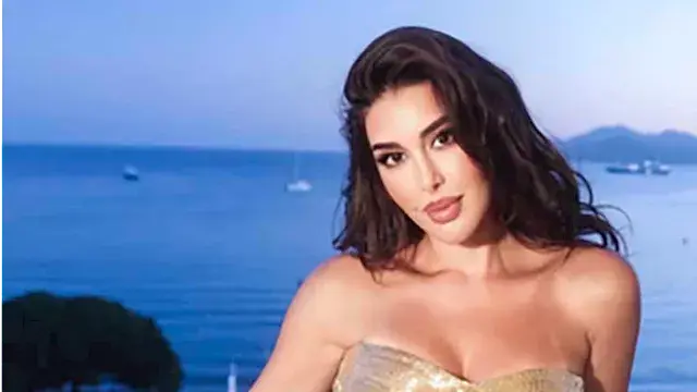 بينهن ياسمين صبري ونادين نجيم....