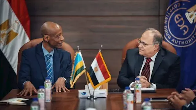 هيئة الدواء تبحث مع رواندا تعز...