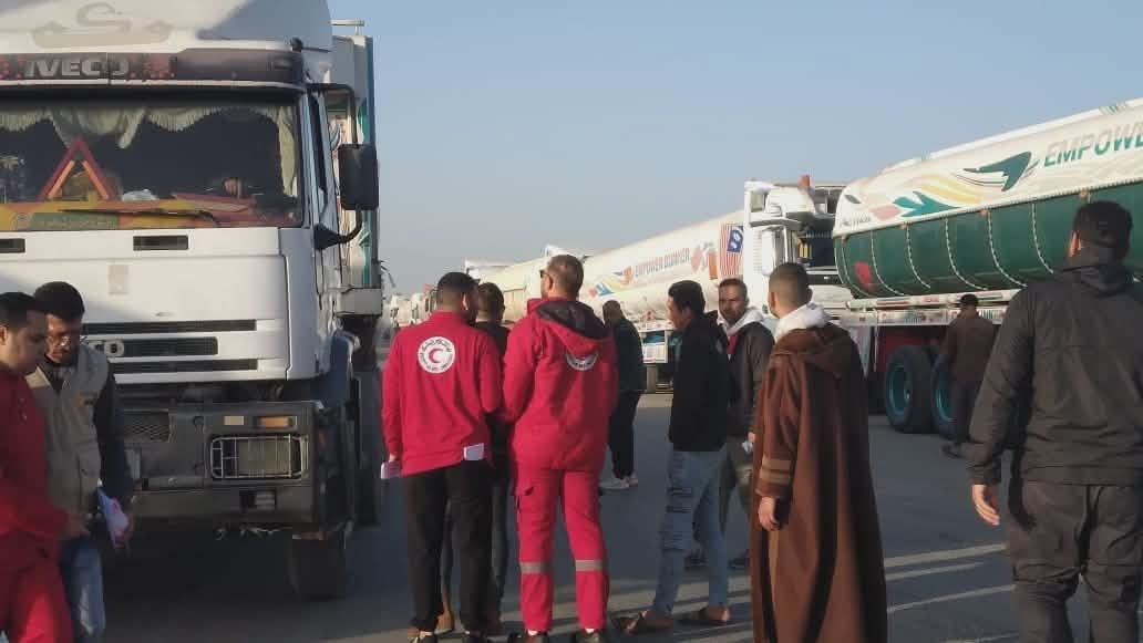 معبر رفح البري يشهد دخول أفواج...