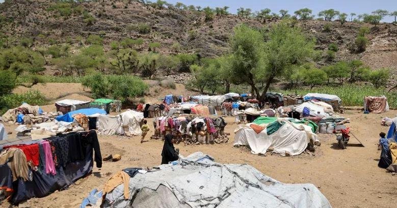 أوتشا: نزوح 18 ألف أسرة في اليمن منذ بداية سبتمبر الحالي بسبب الحرب