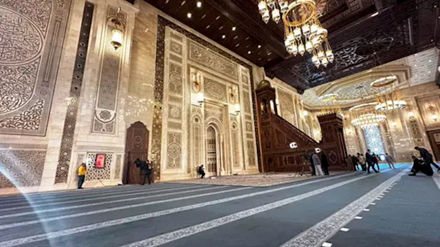 انطلاق برنامج تدريبي لقساوسة الفلبين بمسجد مصر في العاصمة الجديدة