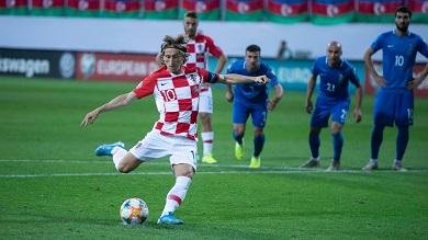 مودريتش يقود وسط كرواتيا أمام...