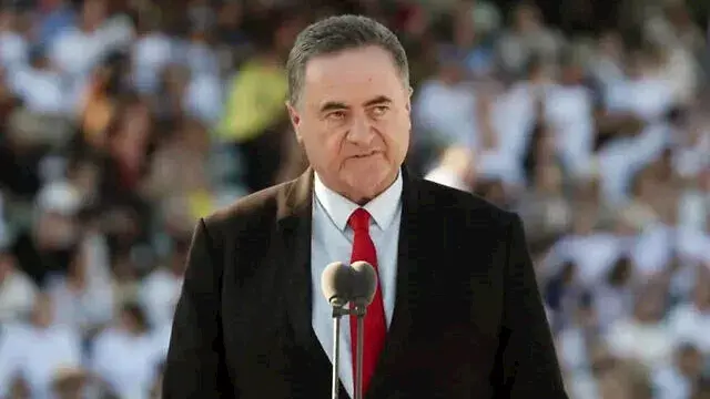 وزير الدفاع الإسرائيلي يقيل قا...