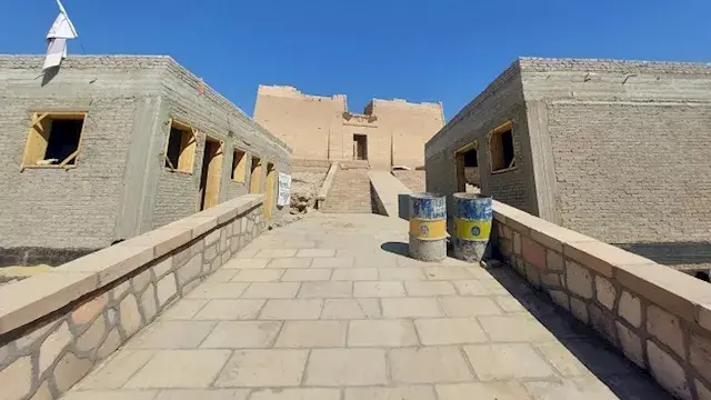 نشرة التوك شو| أزمة معبد كلابشة ودعوات لتوجيه تبرعات المساجد لبناء المدارس