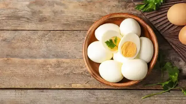 أفضل 10 أطعمة تتفوق على البيض...