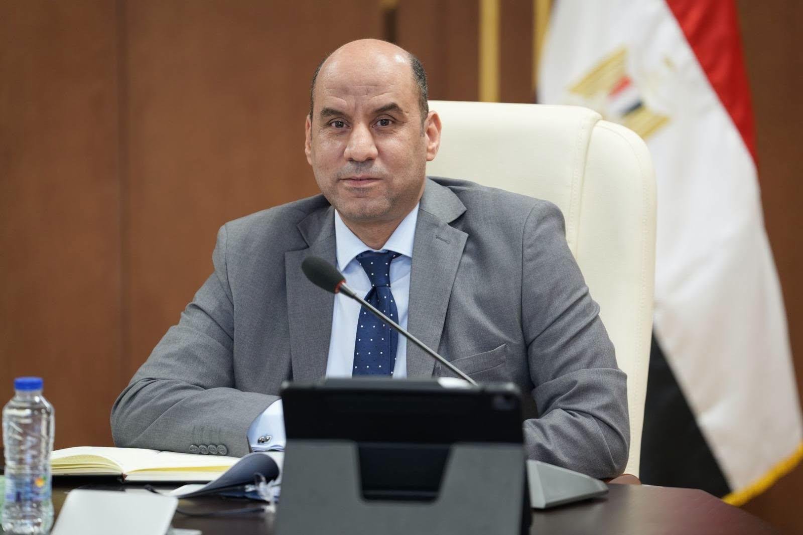 وزير العمل: 1018 فرصة عمل جديد...