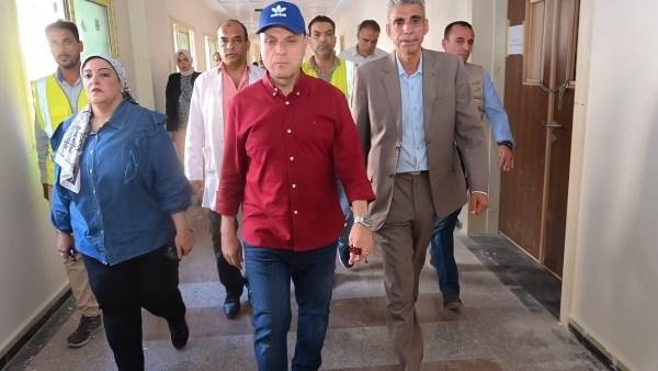 محافظ الغربية يتفقد مستشفى الس...