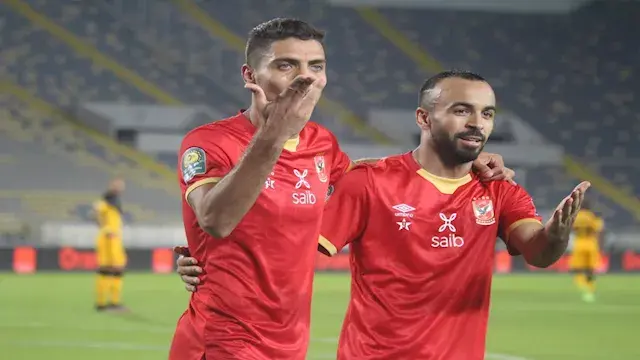 إعلامي يحسم الجدل.. هل يستمر أ...
