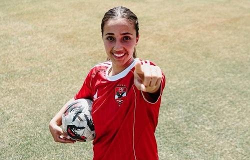 الأهلي يتعاقد مع لاعبة فلسطيني...