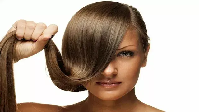 6 أطعمة مذهلة لتعزيز نمو الشعر ومنع تساقطه