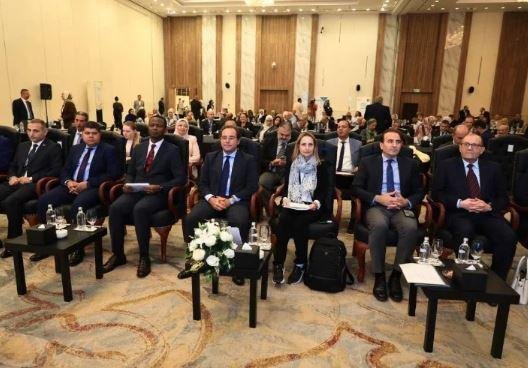 التنمية المحلية والبيئة تحتفل...