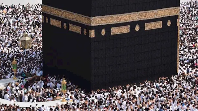 السياحة: وصول 1424 حاجًا للأراضي المقدسة برًا