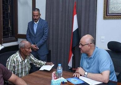 محافظ الإسكندرية يستجيب لمطالب أهالي برج العرب.. توفير 4 فرص عمل ودعم دراسي وعلاجي