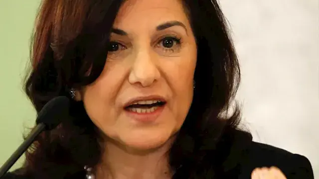 منشور انشقاق مستشارة الأسد يثي...