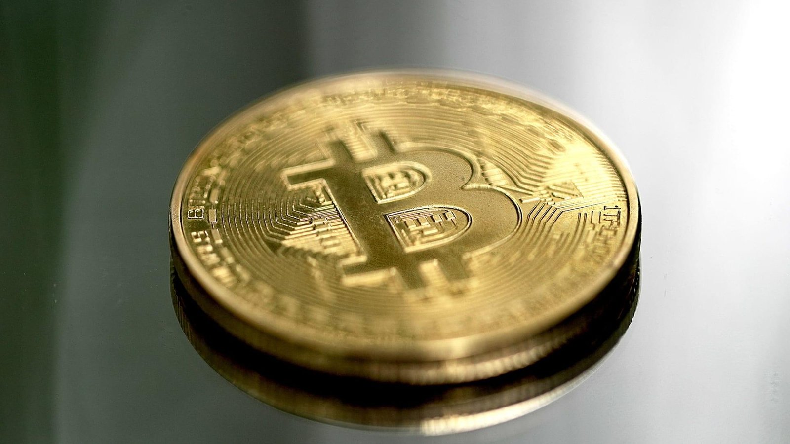 بيتكوين قرب أدنى مستوياتها الس...