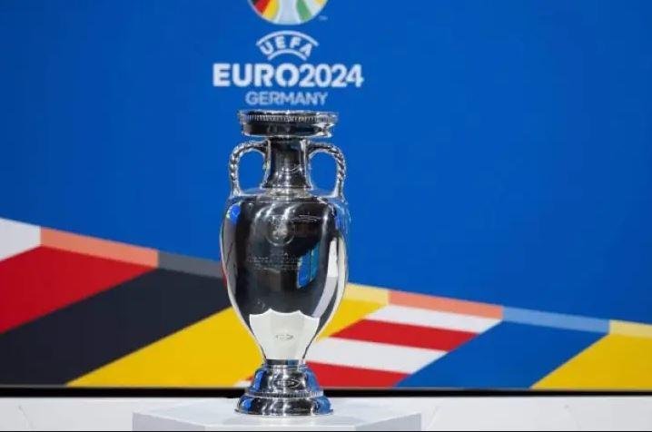 تفتيش مقر الاتحاد الألماني لكر...