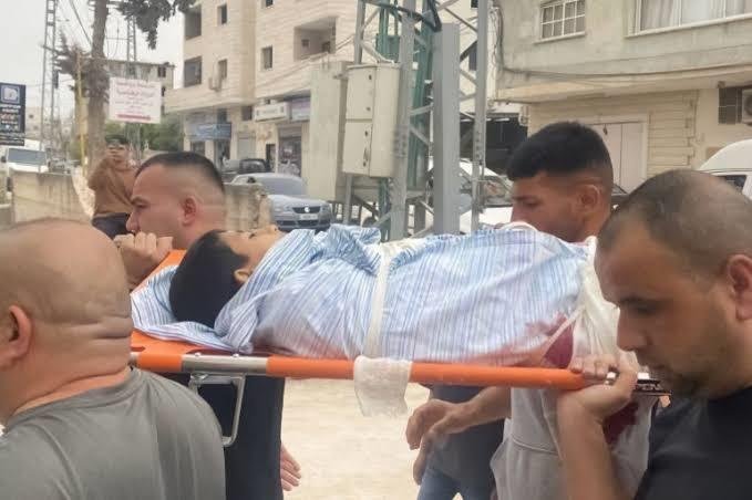 إصابة فلسطينيين أحدهما طفل خلا...