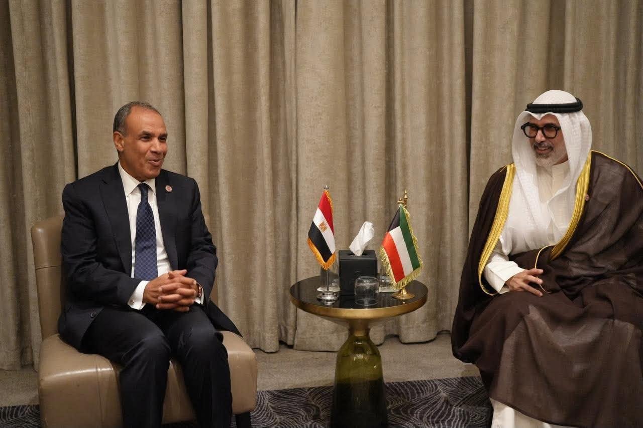 مصر والكويت تؤكدان رفض تهجير ا...