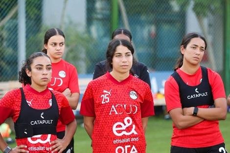 9 محترفات في قائمة منتخب مصر ل...