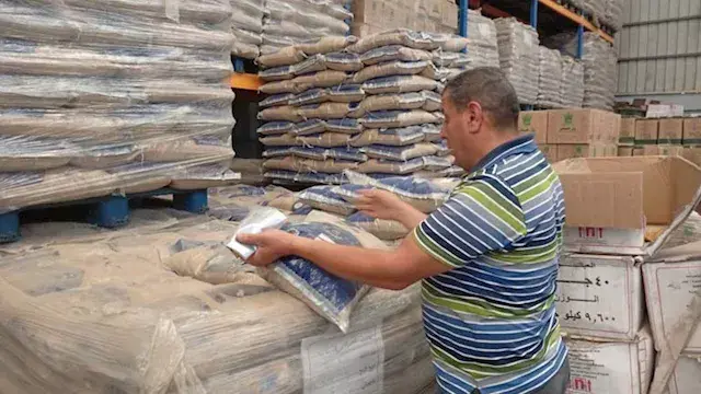 ضبط مخزن سري بالخانكة يزور علامات تجارية وتواريخ صلاحية لـ 12 طن مكرونة