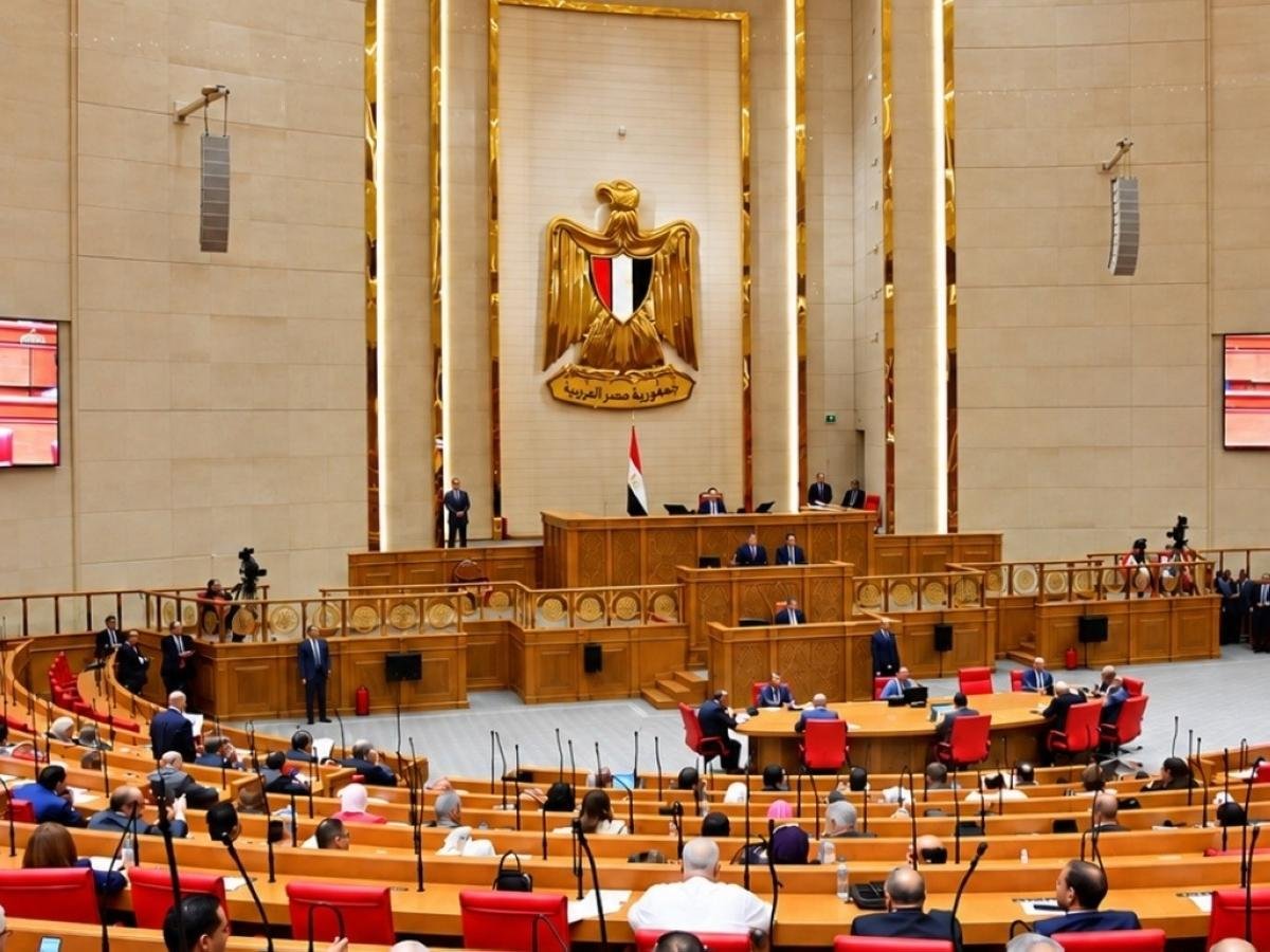 البرلمان المصري يوافق على إرسال قوات عسكرية إلى السعودية