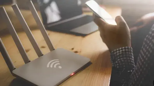 هل ترتفع أسعار باقات الإنترنت...