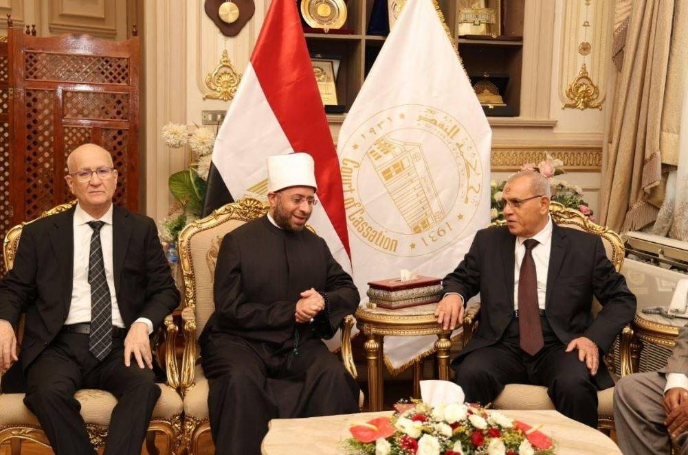 الأوقاف ومحكمة النقض تبحثان اس...
