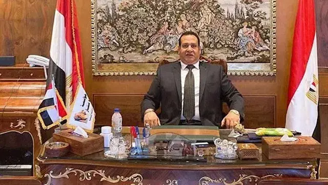 "3 سيارات وصفعة على الوجه".. م...