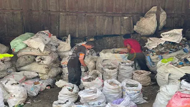 رئيس جهاز تنظيم إدارة المخلفات...
