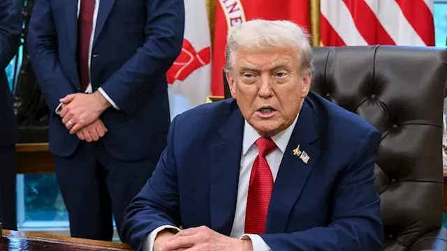 بلومبرج: ترامب يشعر بإحباط متز...