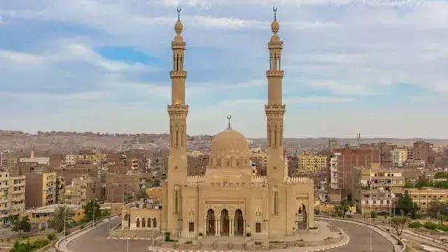 تطوير حضاري جديد حول مسجد بدر بالطابية يعزز السياحة في أسوان (صور)