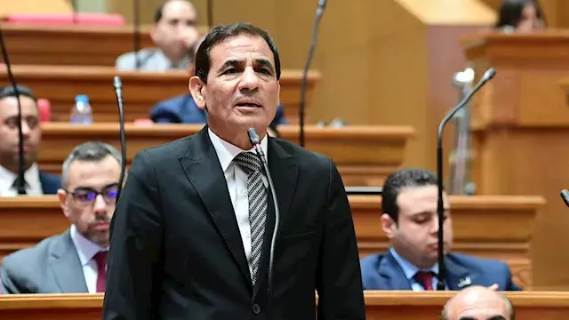 وزير الشؤون النيابية يرد على ه...