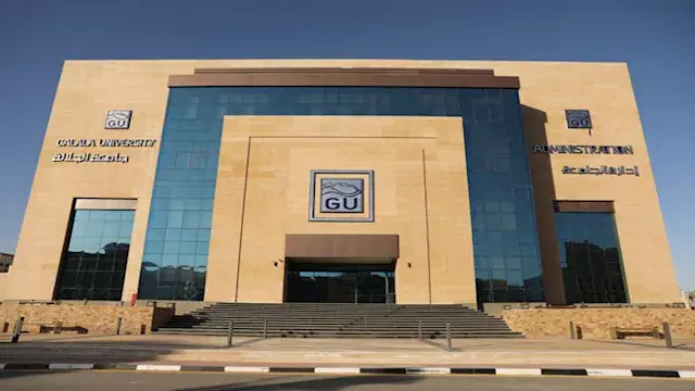 أول تعليق من جامعة الجلالة حول وفاة طالب سقط من الدور الثالث