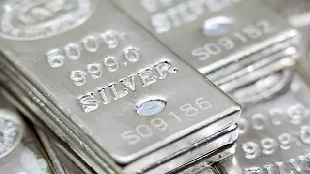 الفضة ترتفع 4.8%.. صعود الفضة عالميا ينعكس على الأسعار في مصر