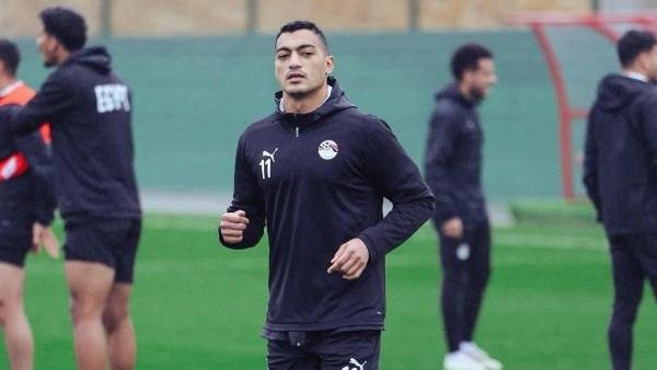 بيراميدز يبدأ مفاوضاته لضم مصط...