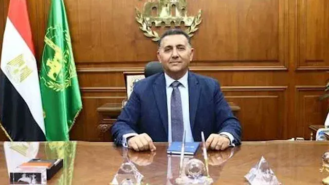 تكليف 10 قيادات واستبعاد 7.. محافظ القليوبية يعتمد حركة مديري الإدارات التعليمية