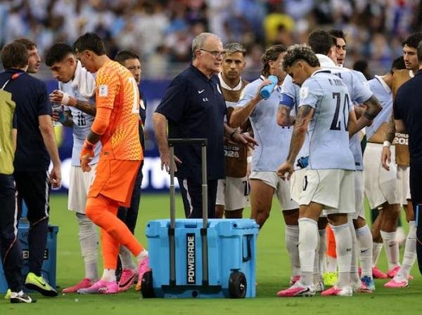 بييلسا ينتقد فترات التوقف لشرب...